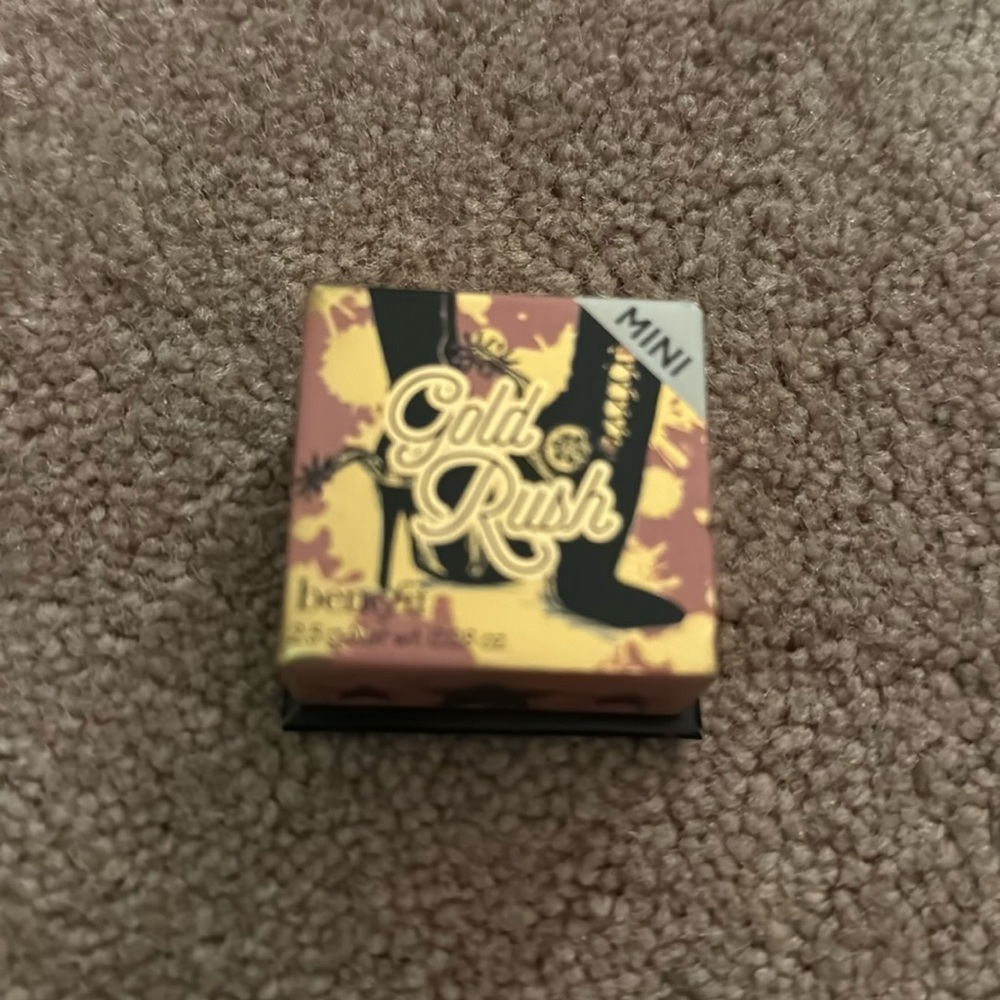 COPY - Benefit Gold rush mini highlighter
